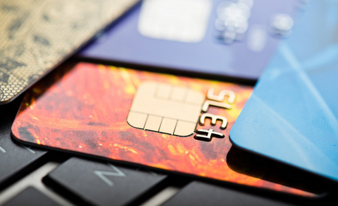 浦汇宝费率上涨到2.5%+3了，速度跟换刷卡软件！